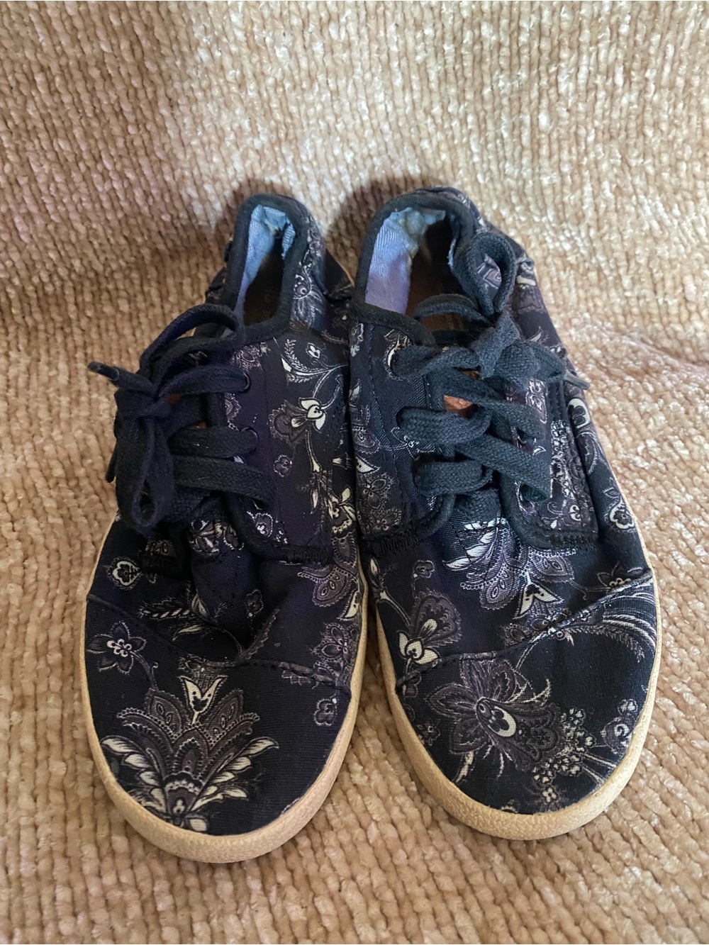 Toms Navy Floral Print Lace-Up Sneakers